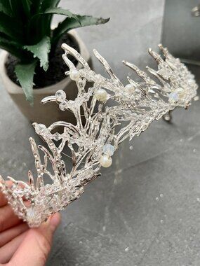 Crystal Crown and Tiara For Women - Rhinestone Headband For Princess